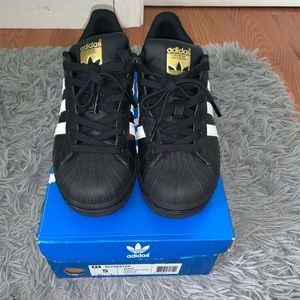 Black Adidas Superstar